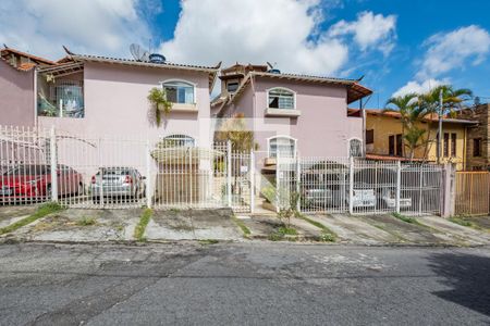Casa de condomínio à venda com 88m², 2 quartos e 1 vagaFachada