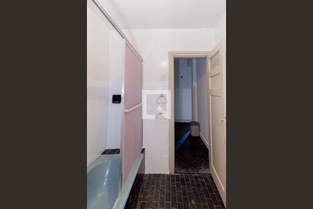 Apartamento para alugar com 177m², 3 quartos e sem vaga Apartamento para alugar com 177m², 3 quartos e sem vagaBanheiro