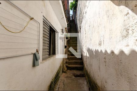 Casa à venda com 240m², 2 quartos e 2 vagas Casa à venda com 240m², 2 quartos e 2 vagasCorredor