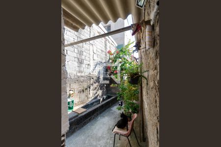 Casa à venda com 240m², 2 quartos e 2 vagas Casa à venda com 240m², 2 quartos e 2 vagasÁrea de Serviço