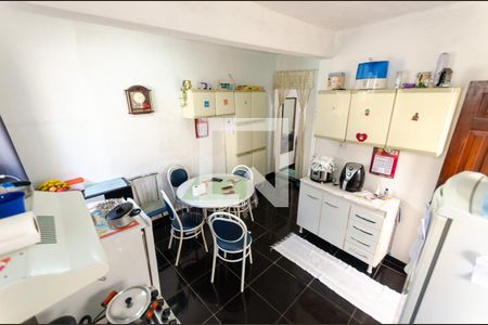 Casa à venda com 240m², 2 quartos e 2 vagas Casa à venda com 240m², 2 quartos e 2 vagasCozinha