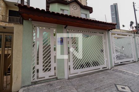 Casa à venda com 180m², 3 quartos e 4 vagasFachada