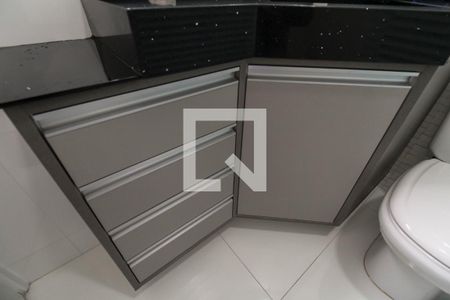 Casa à venda com 180m², 3 quartos e 4 vagasBanheiro Suíte 2