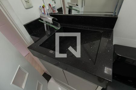 Casa à venda com 180m², 3 quartos e 4 vagasBanheiro Suíte 3