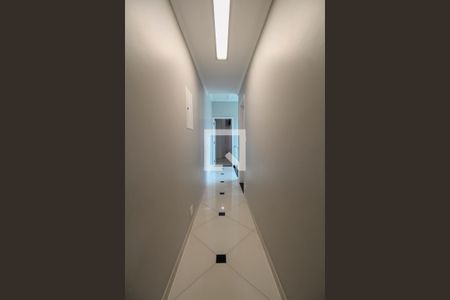 Casa à venda com 180m², 3 quartos e 4 vagasCorredor