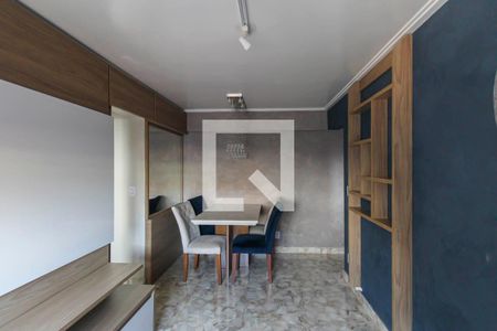 Sala de apartamento para alugar com 2 quartos, 71m² em Vila Ivone, São Paulo