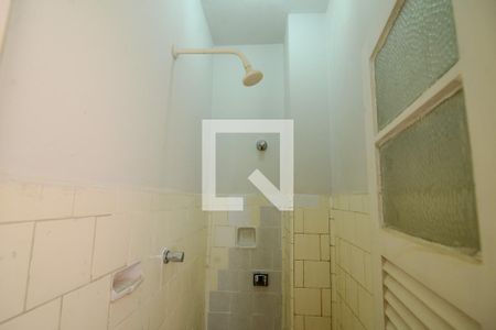 Apartamento à venda com 75m², 3 quartos e sem vaga Apartamento à venda com 75m², 3 quartos e sem vagaBanheiro de serviço