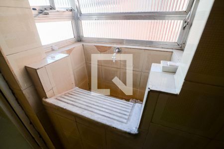 Apartamento à venda com 75m², 3 quartos e sem vaga Apartamento à venda com 75m², 3 quartos e sem vagaCozinha e Área de Serviço