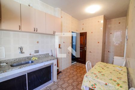 Apartamento à venda com 75m², 3 quartos e sem vaga Apartamento à venda com 75m², 3 quartos e sem vagaCozinha e Área de Serviço