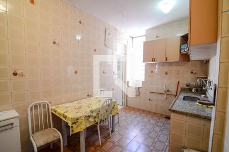 Apartamento à venda com 75m², 3 quartos e sem vaga Apartamento à venda com 75m², 3 quartos e sem vagaCozinha e Área de Serviço