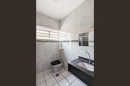Casa à venda com 175m², 3 quartos e 2 vagas Casa à venda com 175m², 3 quartos e 2 vagasBanheiro