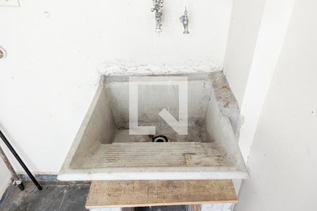 Casa à venda com 175m², 3 quartos e 2 vagas Casa à venda com 175m², 3 quartos e 2 vagasÁrea de serviço