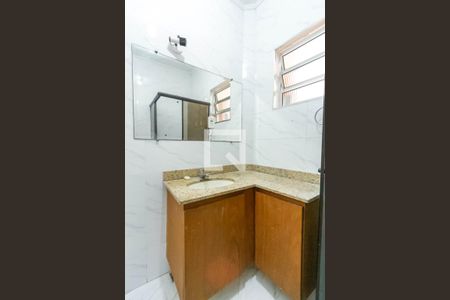 Casa para alugar com 160m², 3 quartos e 3 vagas Casa para alugar com 160m², 3 quartos e 3 vagasBanheiro Social