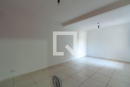 Casa para alugar com 160m², 3 quartos e 3 vagas Casa para alugar com 160m², 3 quartos e 3 vagasSuíte