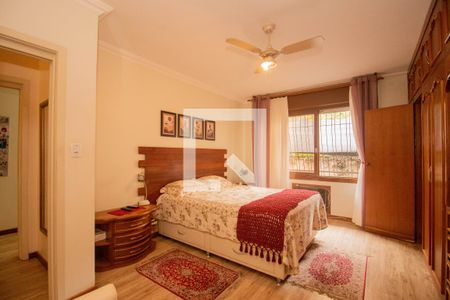 Casa à venda com 329m², 4 quartos e 3 vagas Casa à venda com 329m², 4 quartos e 3 vagasSuíte