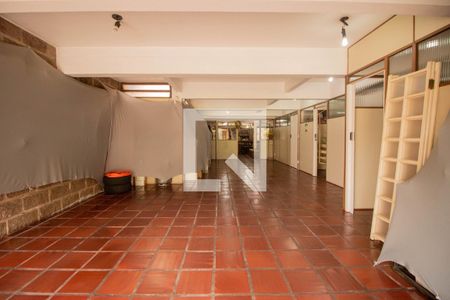 Casa à venda com 329m², 4 quartos e 3 vagas Casa à venda com 329m², 4 quartos e 3 vagasGaragem