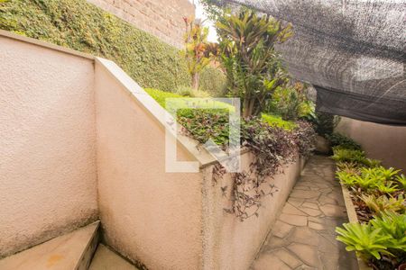 Casa à venda com 329m², 4 quartos e 3 vagas Casa à venda com 329m², 4 quartos e 3 vagasPátio Fundos