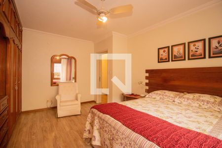 Casa à venda com 329m², 4 quartos e 3 vagas Casa à venda com 329m², 4 quartos e 3 vagasSuíte