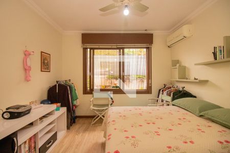 Casa à venda com 329m², 4 quartos e 3 vagas Casa à venda com 329m², 4 quartos e 3 vagasQuarto 2