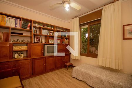 Casa à venda com 329m², 4 quartos e 3 vagas Casa à venda com 329m², 4 quartos e 3 vagasQuarto 1