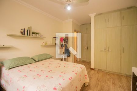 Casa à venda com 329m², 4 quartos e 3 vagas Casa à venda com 329m², 4 quartos e 3 vagasQuarto 2