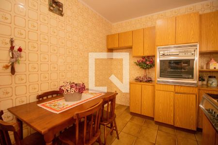 Casa à venda com 329m², 4 quartos e 3 vagas Casa à venda com 329m², 4 quartos e 3 vagasCozinha