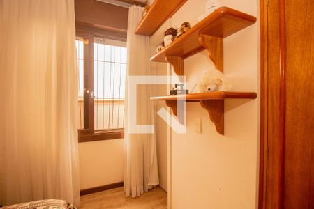 Casa à venda com 329m², 4 quartos e 3 vagas Casa à venda com 329m², 4 quartos e 3 vagasDependência