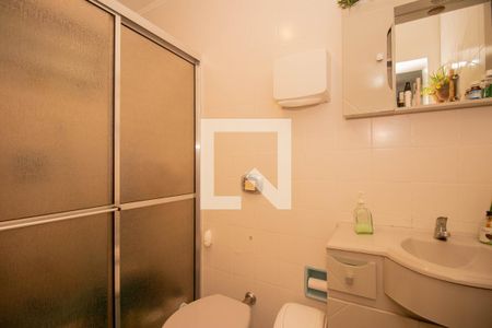 Casa à venda com 329m², 4 quartos e 3 vagas Casa à venda com 329m², 4 quartos e 3 vagasBanheiro Auxiliar