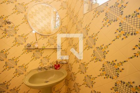 Casa à venda com 329m², 4 quartos e 3 vagas Casa à venda com 329m², 4 quartos e 3 vagasLavabo
