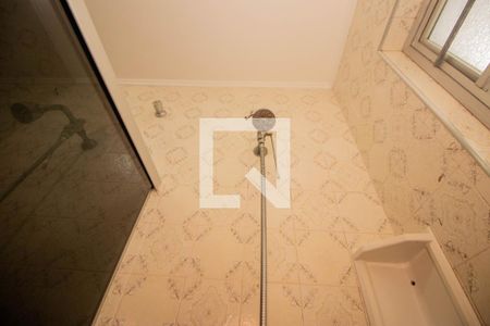 Casa à venda com 329m², 4 quartos e 3 vagas Casa à venda com 329m², 4 quartos e 3 vagasBanheiro Social
