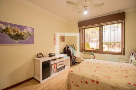 Casa à venda com 329m², 4 quartos e 3 vagas Casa à venda com 329m², 4 quartos e 3 vagasQuarto 2