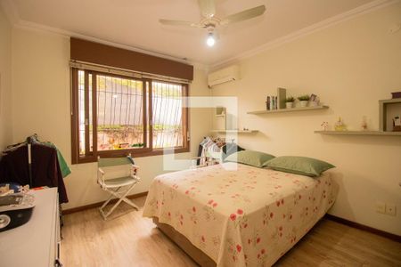 Casa à venda com 329m², 4 quartos e 3 vagas Casa à venda com 329m², 4 quartos e 3 vagasQuarto 2