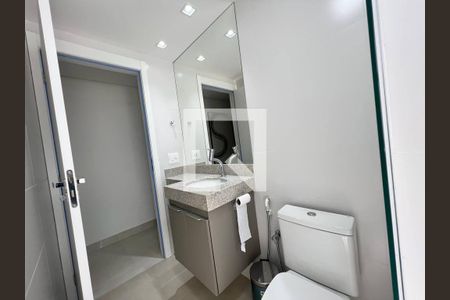 Apartamento para alugar com 60m², 2 quartos e 2 vagas Apartamento para alugar com 60m², 2 quartos e 2 vagasBanheiro