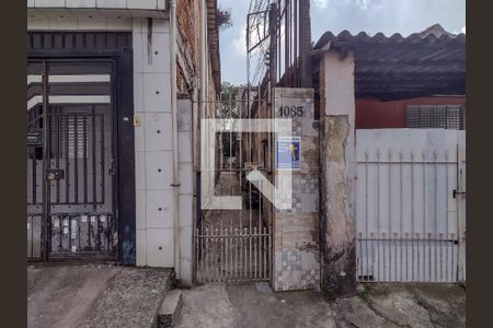 Casa à venda com 117m², 3 quartos e sem vaga Casa à venda com 117m², 3 quartos e sem vagaFachada
