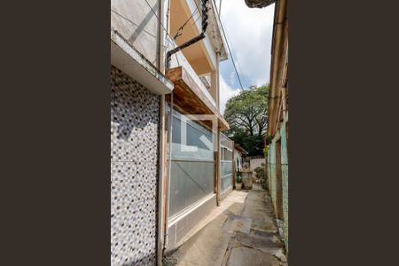 Casa à venda com 117m², 3 quartos e sem vaga Casa à venda com 117m², 3 quartos e sem vagaFachada