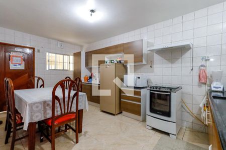 Casa à venda com 117m², 3 quartos e sem vaga Casa à venda com 117m², 3 quartos e sem vagaCozinha