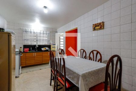 Casa à venda com 117m², 3 quartos e sem vaga Casa à venda com 117m², 3 quartos e sem vagaCozinha