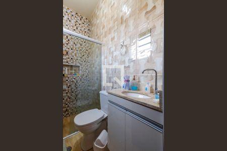 Casa à venda com 117m², 3 quartos e sem vaga Casa à venda com 117m², 3 quartos e sem vagaBanheiro