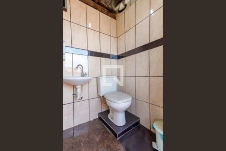 Casa à venda com 117m², 3 quartos e sem vaga Casa à venda com 117m², 3 quartos e sem vagaBanheiro da Churrasqueira