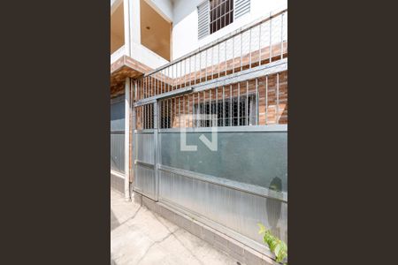 Casa à venda com 117m², 3 quartos e sem vaga Casa à venda com 117m², 3 quartos e sem vagaFachada