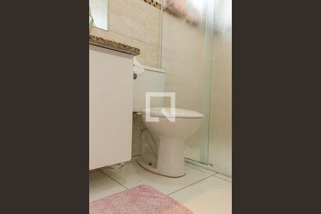 Casa de condomínio à venda com 70m², 2 quartos e 1 vaga Casa de condomínio à venda com 70m², 2 quartos e 1 vagaBanheiro da Suíte 1