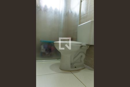 Casa de condomínio à venda com 70m², 2 quartos e 1 vaga Casa de condomínio à venda com 70m², 2 quartos e 1 vagaBanheiro da Suíte 2