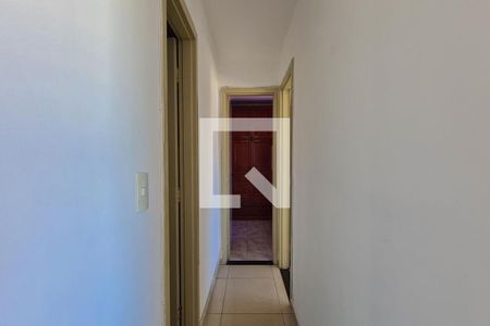 Corredor de apartamento à venda com 2 quartos, 54m² em Engenho de Dentro, Rio de Janeiro