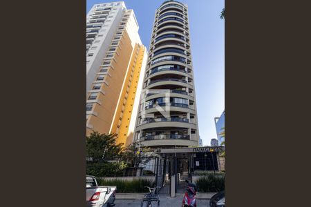 Apartamento à venda com 129m², 3 quartos e 2 vagas Apartamento à venda com 129m², 3 quartos e 2 vagasFachada