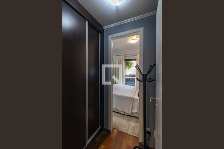 Apartamento à venda com 129m², 3 quartos e 2 vagas Apartamento à venda com 129m², 3 quartos e 2 vagasSuíte