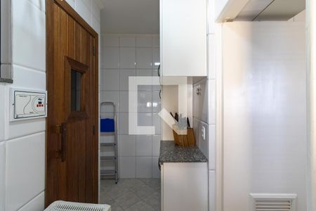 Apartamento à venda com 129m², 3 quartos e 2 vagas Apartamento à venda com 129m², 3 quartos e 2 vagasÁrea de serviço