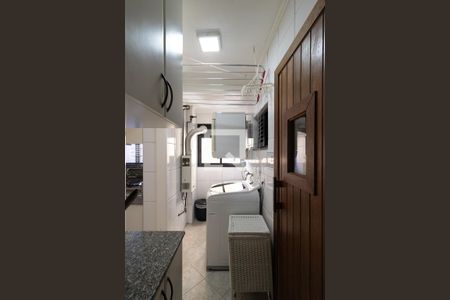 Apartamento à venda com 129m², 3 quartos e 2 vagas Apartamento à venda com 129m², 3 quartos e 2 vagasÁrea de serviço