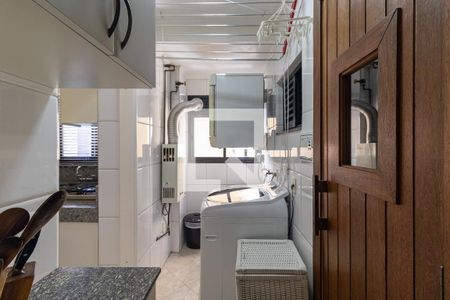 Apartamento à venda com 129m², 3 quartos e 2 vagas Apartamento à venda com 129m², 3 quartos e 2 vagasÁrea de serviço