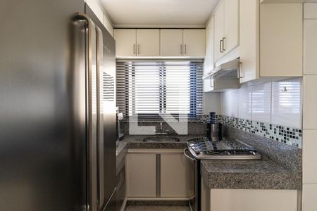Apartamento à venda com 129m², 3 quartos e 2 vagas Apartamento à venda com 129m², 3 quartos e 2 vagasCozinha