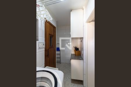 Apartamento à venda com 129m², 3 quartos e 2 vagas Apartamento à venda com 129m², 3 quartos e 2 vagasÁrea de serviço